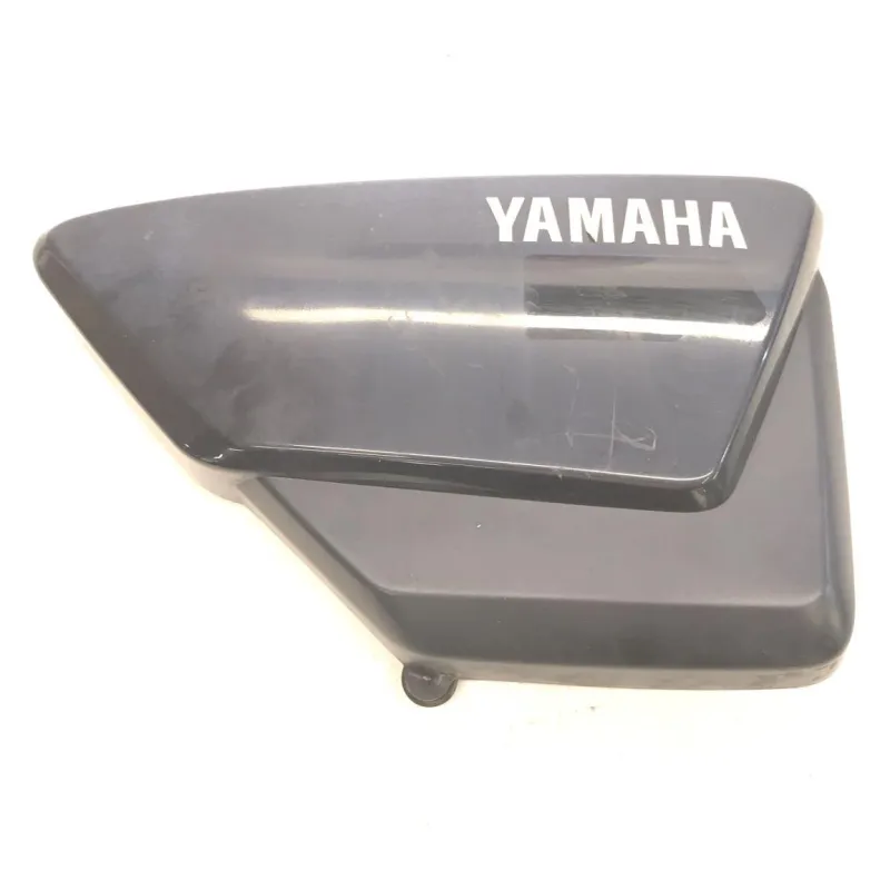 Cache carenage sous selle droit YAMAHA YBR 125 2008-2016 CUSTOM
