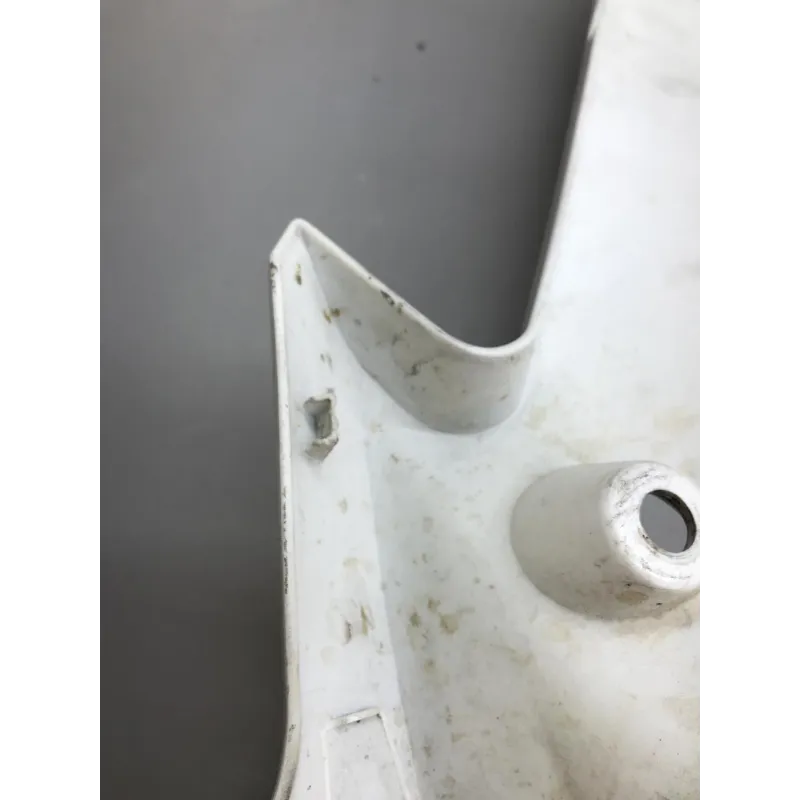 Cache flanc de carenage droit TRIUMPH DAYTONA 675 2008-2010 SE