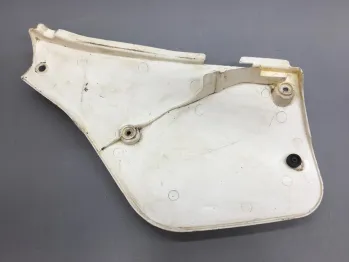 Cache lateral droit YAMAHA YZ 125 1987