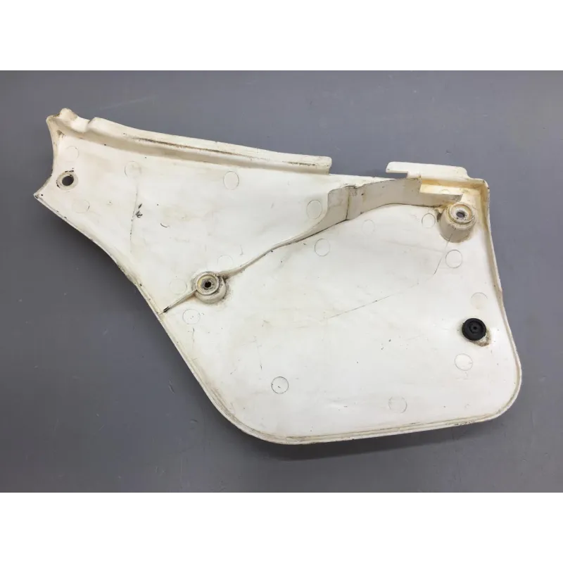 Cache lateral droit YAMAHA YZ 125 1987
