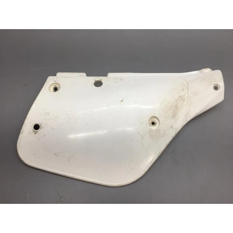 Cache lateral droit YAMAHA YZ 125 1987