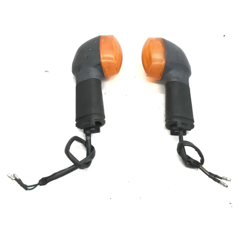 Clignotants arriere YAMAHA YBR 125 2005-2006