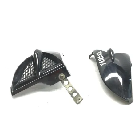 Cache carenage ecope droite gauche YAMAHA YBR 125 2005-2006