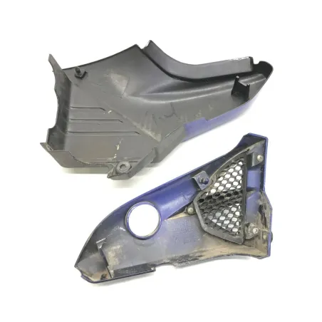 Cache lateral droit YAMAHA YBR 125 2005-2006