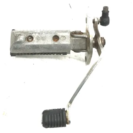 Repose pieds avant gauche YAMAHA YBR 125 2005-2006