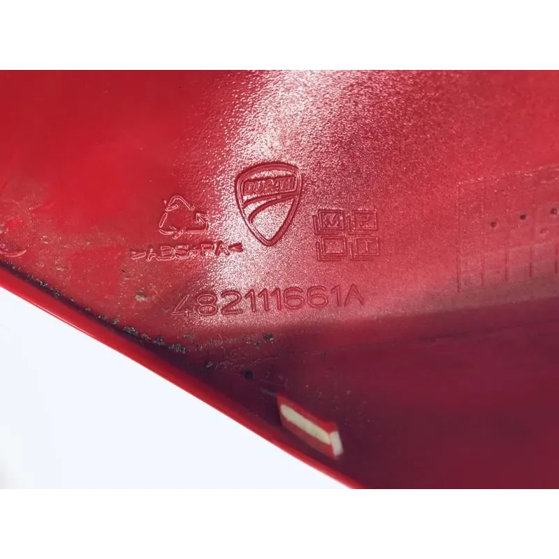 Cache carenage coque arriere gauche DUCATI PANIGALE 1199 2012-2015