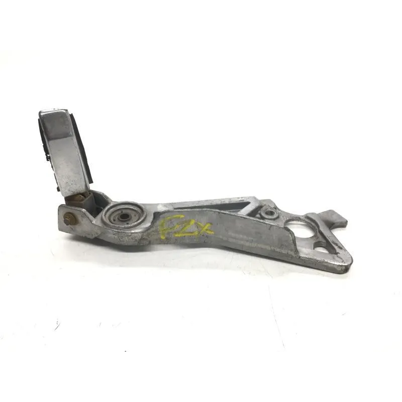 Platine et repose pieds arriere droit YAMAHA FZX 750 1986-1998 FAZER