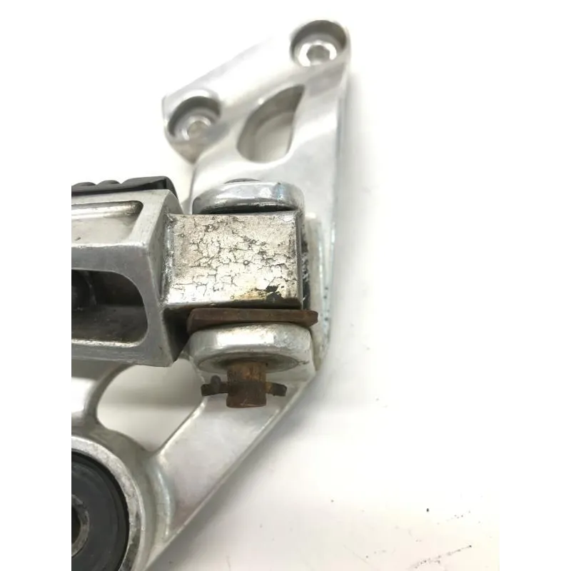 Platine et repose pieds arriere droit YAMAHA XJ 900 S 1995-2001 DIVERSION