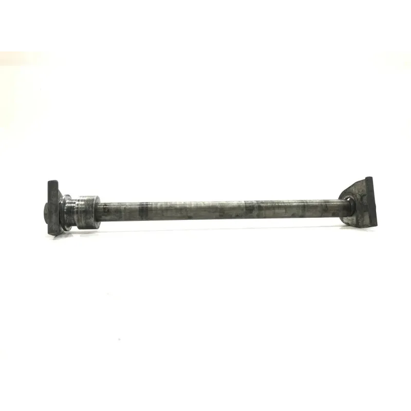 Axe de roue arriere SUZUKI GSF 600 1995-1999 BANDIT