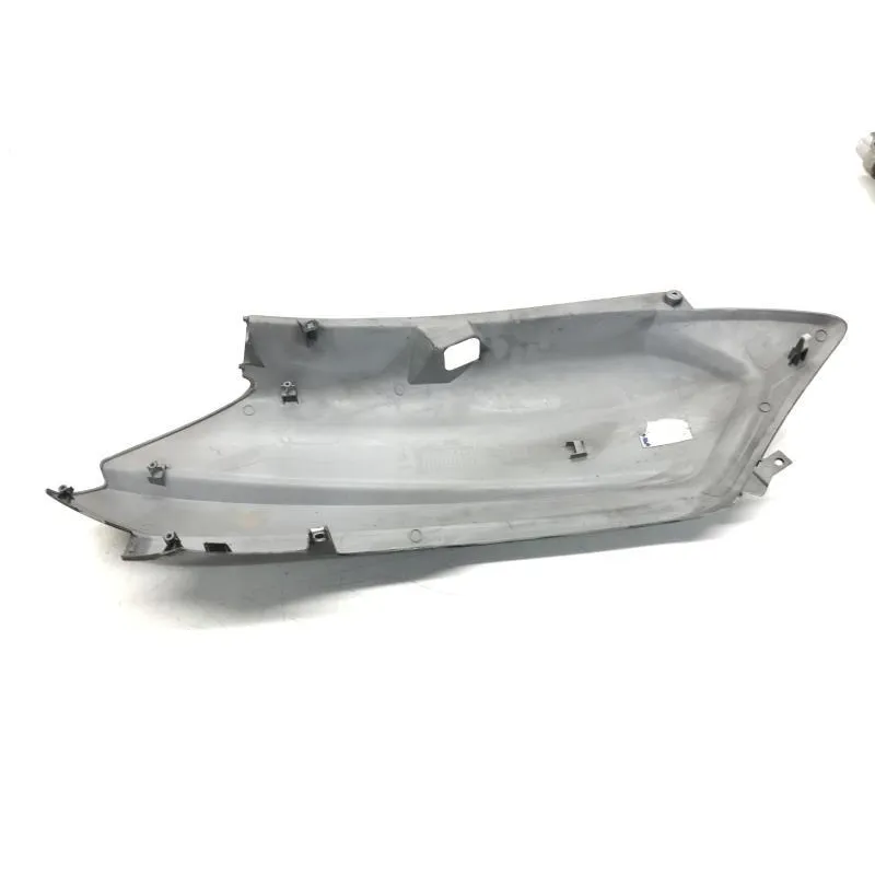 Cache carenage coque arriere gauche SYM MAXSYM 400 2011-2017