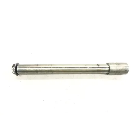 Axe de roue avant YAMAHA XP 560 2022 TMAX TECH MAX
