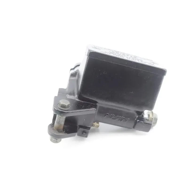 Maitre cylindre frein avant SUZUKI UH 650 BURGMAN 2007 - 2013