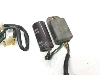 Regulateur charge batterie HONDA TLR 260 F 1994-1996
