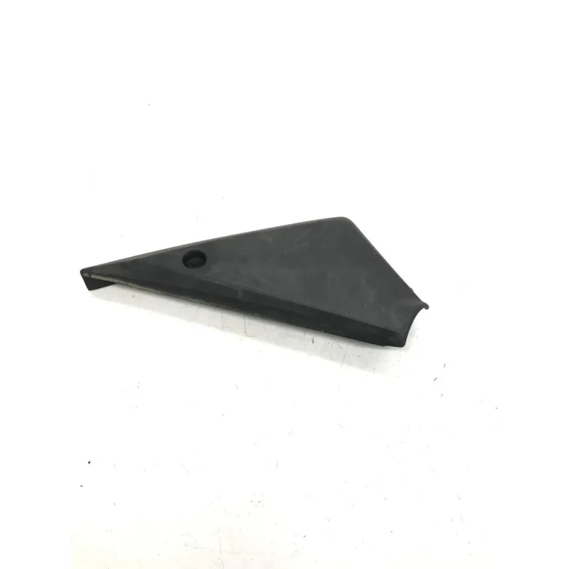 Cache carenage sous selle droit gauche SUZUKI GSF 600 2000-2004 BANDIT N