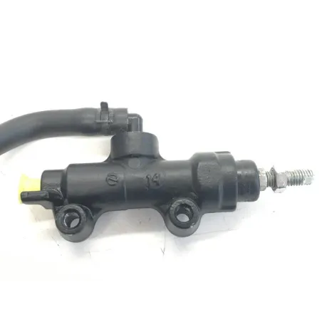Maitre cylindre frein arriere TRIUMPH STREET TRIPLE R 675 2011-2012