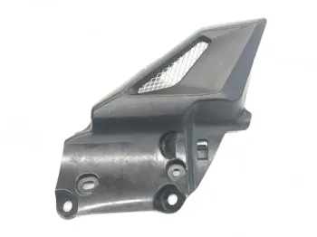 Cache lateral droit TRIUMPH STREET TRIPLE R 675 2011-2012