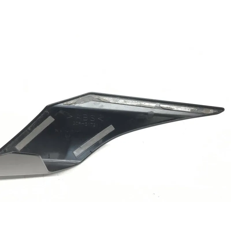 Cache carenage coque arriere droit YAMAHA YZF 1000 2015-2019 R1