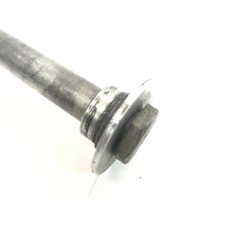 Axe de roue arriere YAMAHA TDM 850 1991-1993