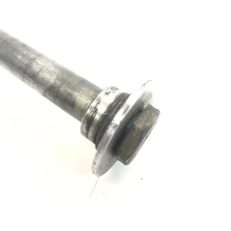 Axe de roue arriere YAMAHA TDM 850 1991-1993