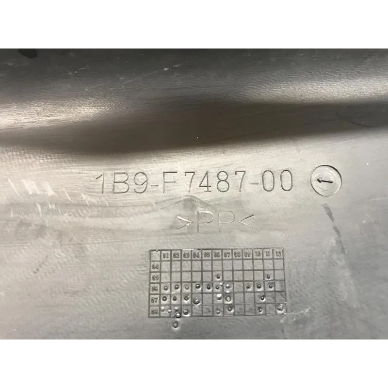 Cache lateral droit YAMAHA YPR 125 2006-2009 XMAX