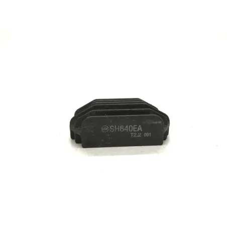 Regulateur charge batterie YAMAHA YP 125 2001-2002 MAJESTY