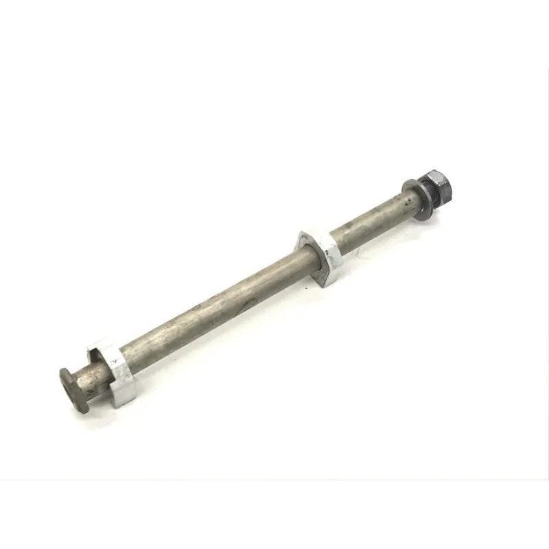 Axe de roue arriere TRIUMPH STREET TRIPLE R 675 2011-2012