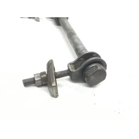 Axe de roue arriere KAWASAKI KE 125 1976-1985
