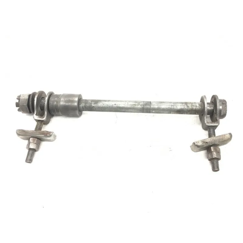 Axe de roue arriere KAWASAKI KE 125 1976-1985
