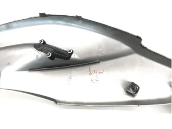 Cache lateral droit YAMAHA XP 500 2008-2011 TMAX ABS
