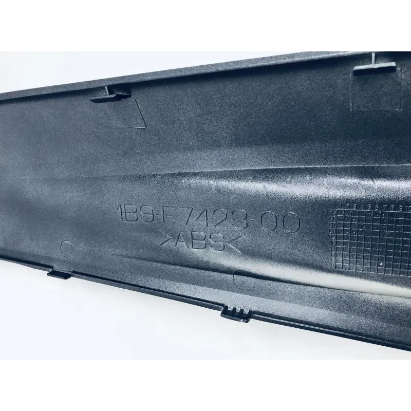 Cache lateral droit YAMAHA YPR 125 2006-2009 XMAX