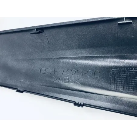 Cache lateral droit YAMAHA YPR 125 2006-2009 XMAX