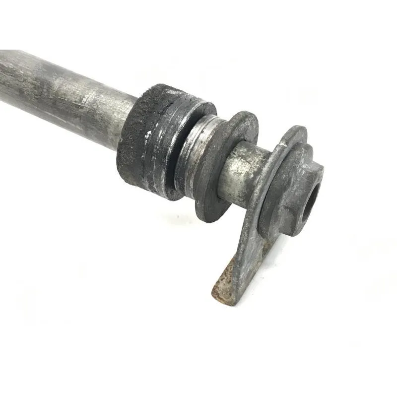 Axe de roue arriere SUZUKI GSF 600 1995-1999 BANDIT
