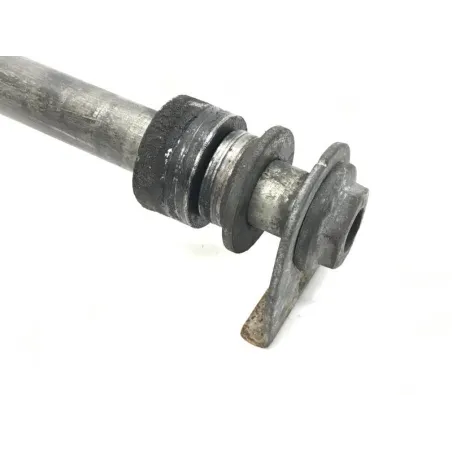 Axe de roue arriere SUZUKI GSF 600 1995-1999 BANDIT