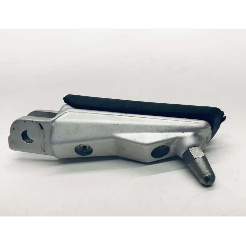 Repose pieds avant droit BMW F 800 GT 2012-2016
