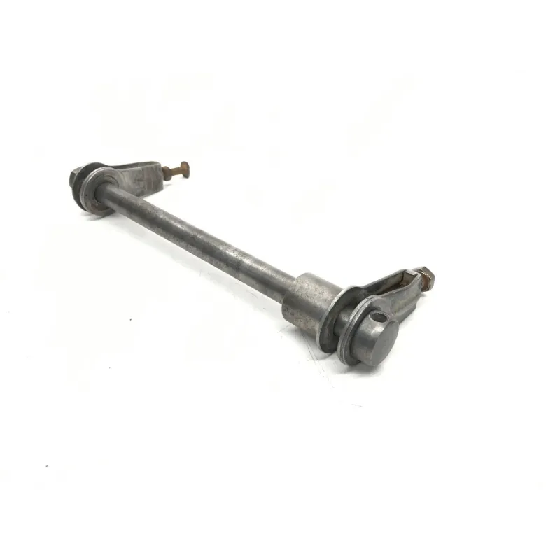 Axe de roue arriere YAMAHA DT F 125 1975-1976