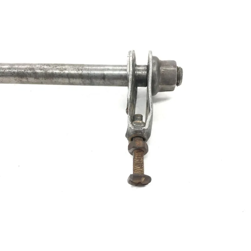 Axe de roue arriere YAMAHA DT F 125 1975-1976