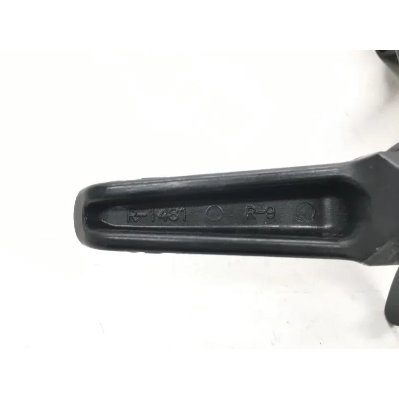 Platine et repose pieds arriere droit KAWASAKI ZX10 R 1000 2016-2018 NINJA