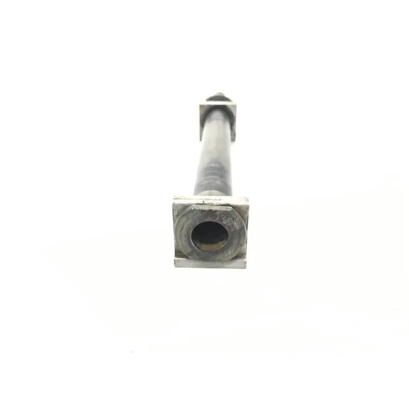 Axe de roue arriere KAWASAKI KXF 450 2006-2008