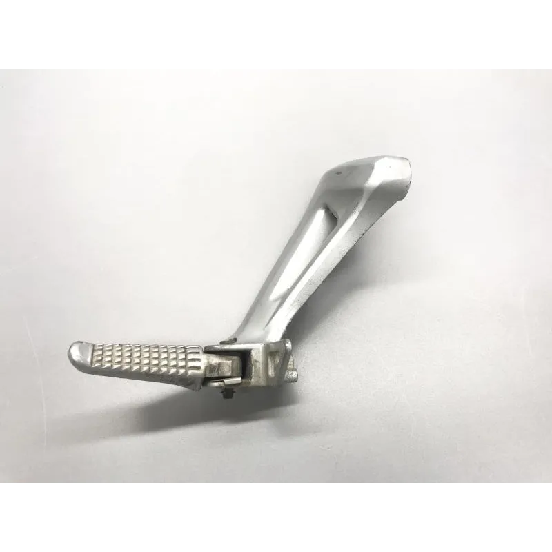 Platine et repose pieds arriere gauche SUZUKI SV 650 S 1999-2002