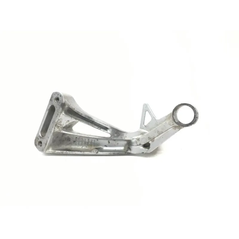 Platine et repose pieds arriere droit SUZUKI SV 650 S 1999-2002