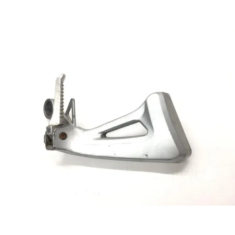Platine et repose pieds arriere droit SUZUKI SV 650 S 1999-2002