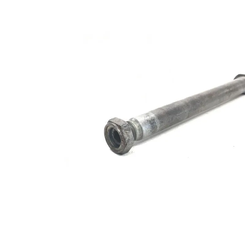 Axe de roue arriere HONDA CRF 450 R 2004