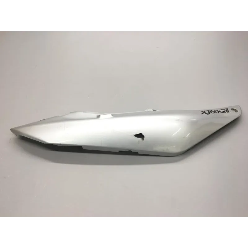 Cache carenage coque arriere droit YAMAHA XJ 600 N 1999-2002