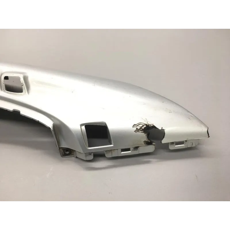 Cache carenage coque arriere droit YAMAHA XJ 600 N 1999-2002