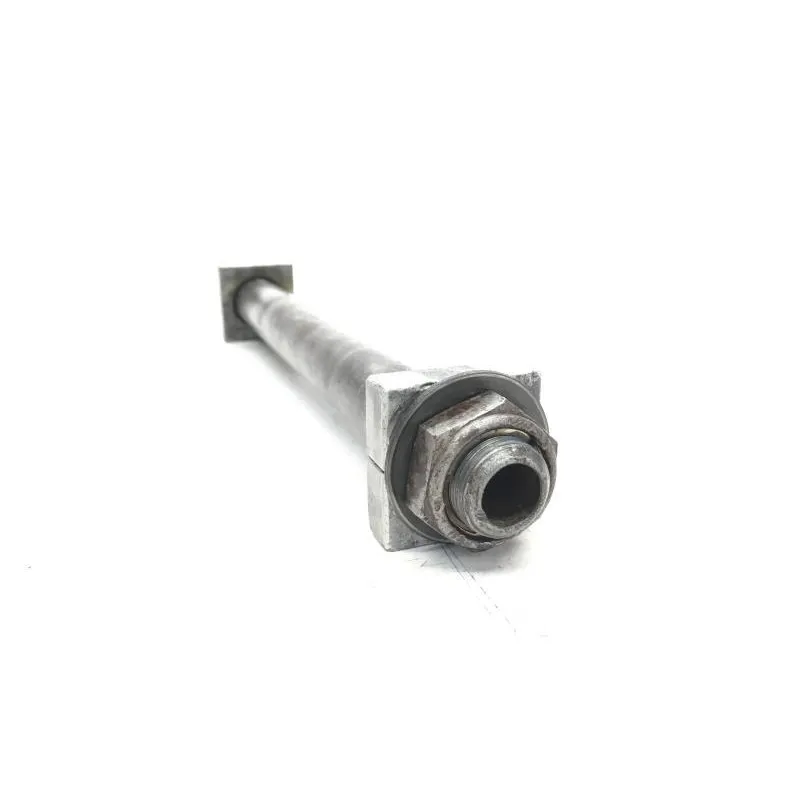Axe de roue arriere HONDA CR 125 R 2006-2007