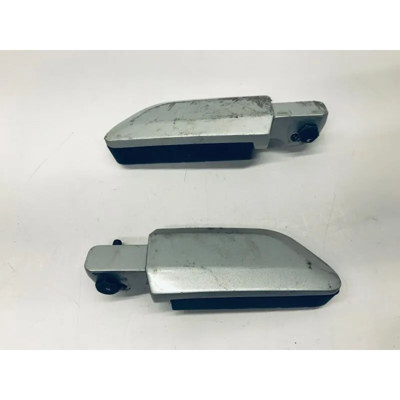 Repose pieds arriere droit gauche YAMAHA VP 125 2008-2012 XCITY