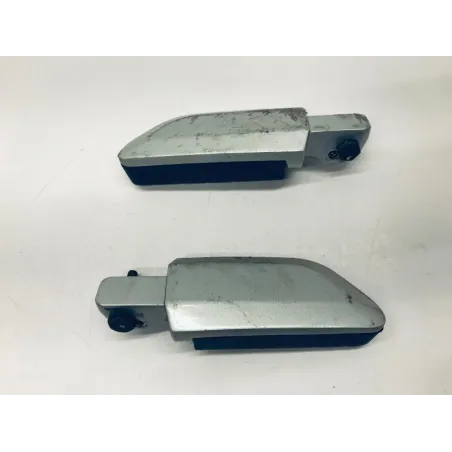 Repose pieds arriere droit gauche YAMAHA VP 125 2008-2012 XCITY