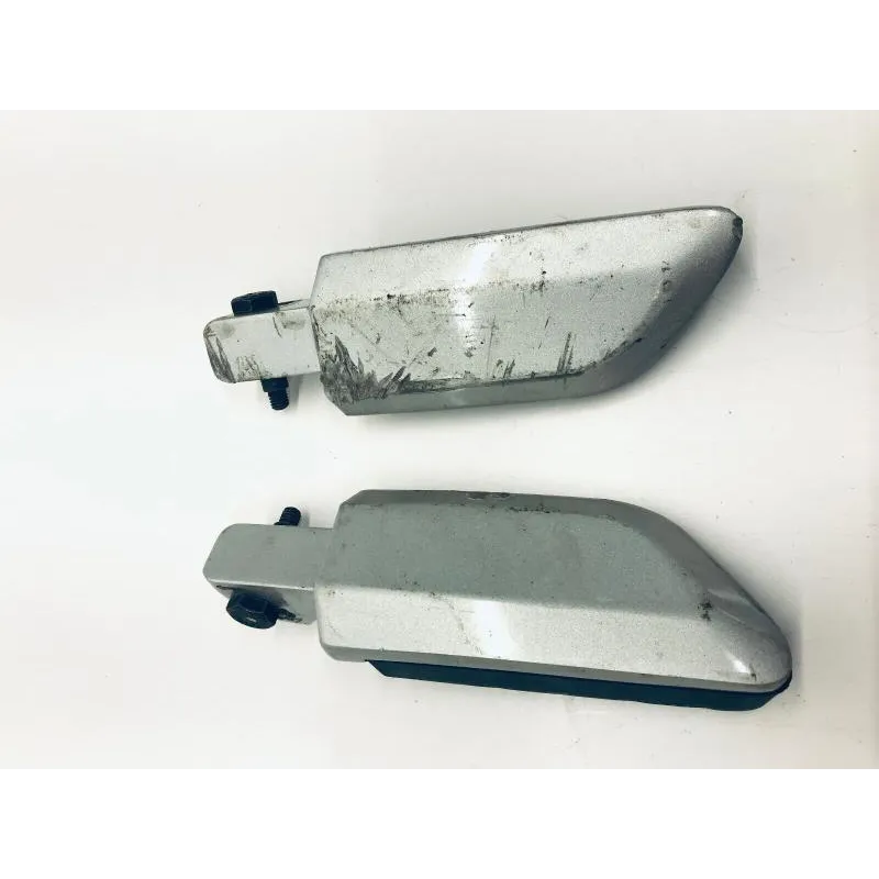 Repose pieds arriere droit gauche YAMAHA VP 125 2008-2012 XCITY