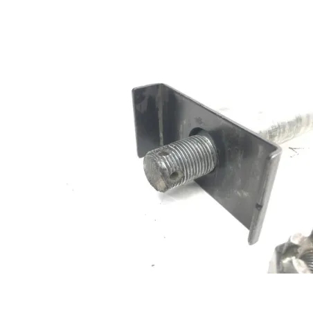 Axe de roue arriere KAWASAKI ZR7 750 S 2001-2003