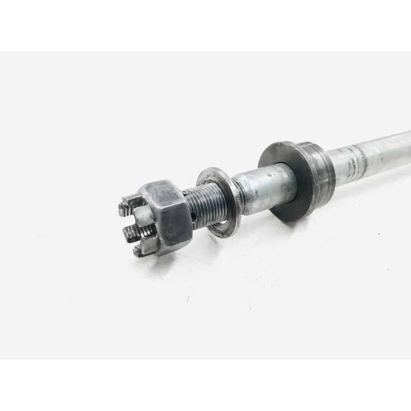 Axe de roue arriere KAWASAKI Z 750 2004-2006